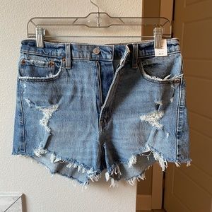 High rise mom short size 8
